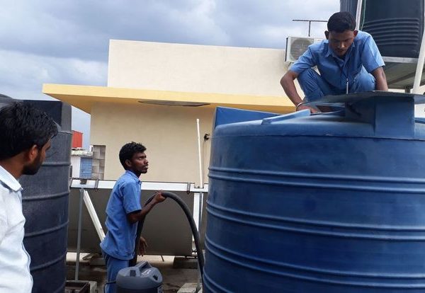 أفضل خدمات تنظيف خزانات بجدة