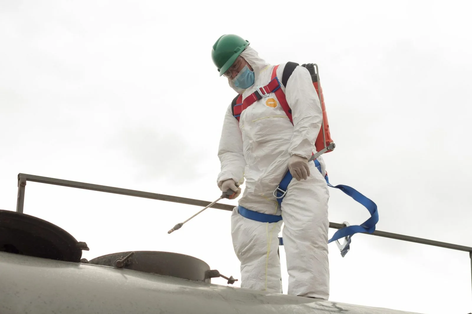 تنظيف وتعقيم خزانات المياه بجدة